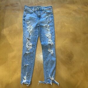 American Eagle skinny jeans in excellent condition. With stretch.